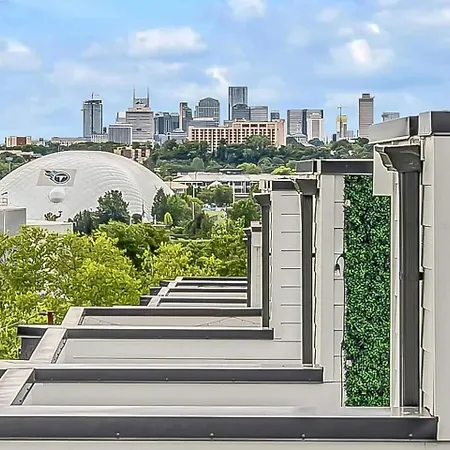 Holiday home Rooftop Skyline Views Dt Nash Sleeps 12 *