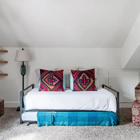 Modern Boho Family House Near Shops In East Nashville
