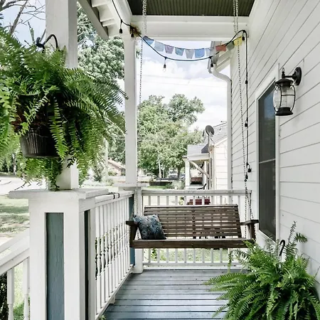 Modern Boho Family House Near Shops In East Nashville