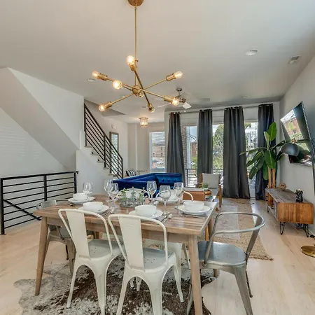 Country Thunder - Private Balcony - 5 Min Walk To Geodis Park Nashville