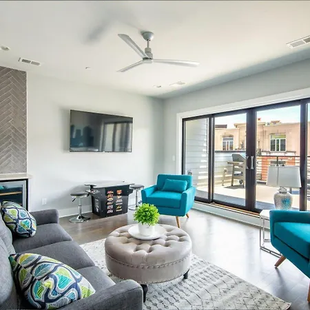 2 Luxe Midtown Homes - Sleeps 24 - Mins To Broadway * Nashville