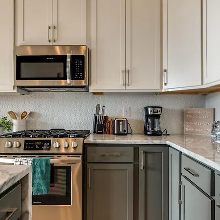 Holiday home - 970 B Youngs Ln Nashville