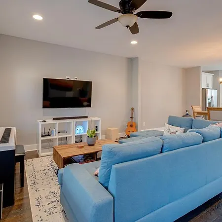 Holiday home Cozy 2 Bed Twnhse Close 2 Dt Sleeps 4 Nashville