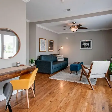Apartment New With 2 King Beds Walk To Bars Nashville