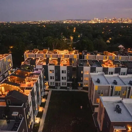 Carrie Underwood's East Side Rooftop Game * Nashville