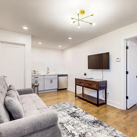 Fern Place * Nashville