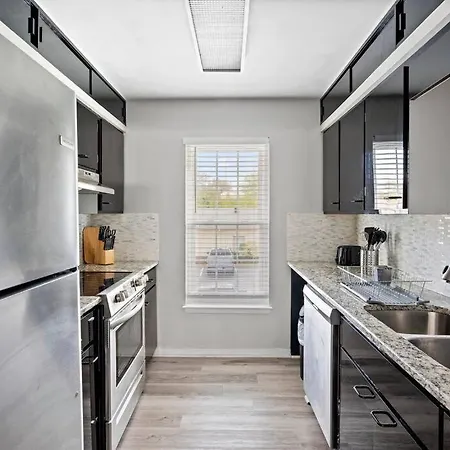 Apartment Lovely 1 Bedroom Located In Greenhills. Nashville