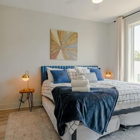 Carrie Underwood's East Side Rooftop Game Holiday home *