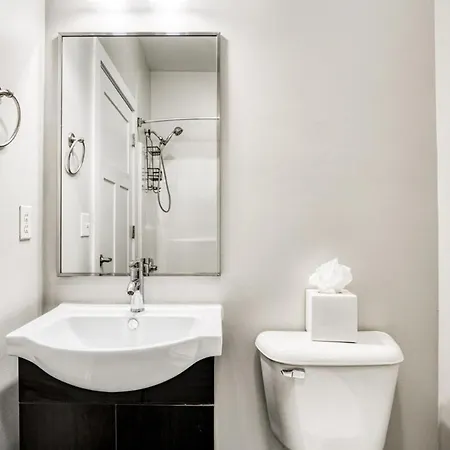 Two Cozysuites Modern Music Row Apartment Nashville