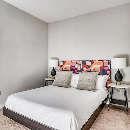 Cozysuites Two Modern Music Row