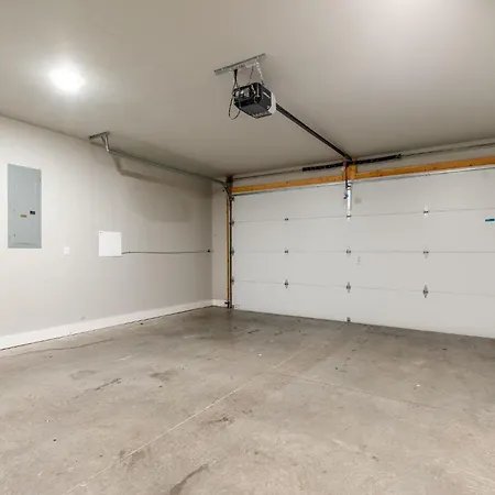 - 970 B Youngs Ln Holiday home *