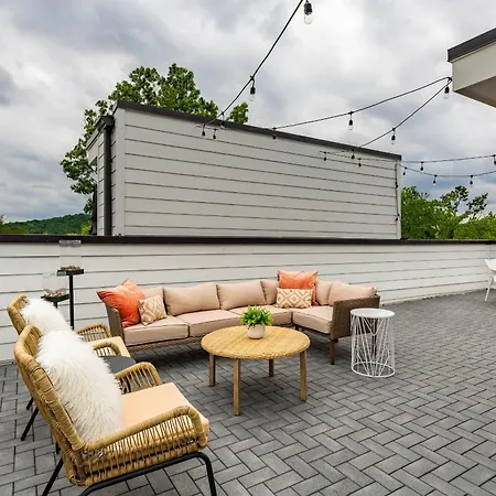 - 970 B Youngs Ln Holiday home *
