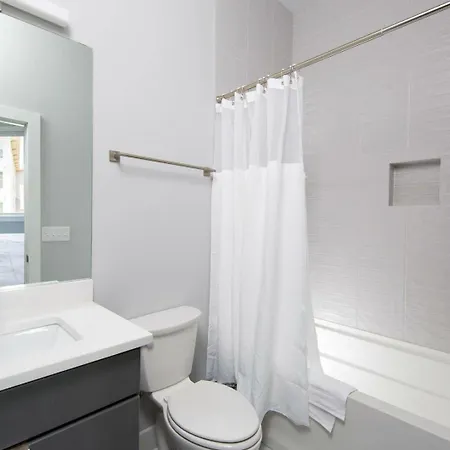2 Luxe Midtown Homes - Sleeps 24 - Mins To Broadway *