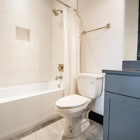 2 Luxe Gulch Homes - Rooftop Deck - Sleeps 24 * Nashville