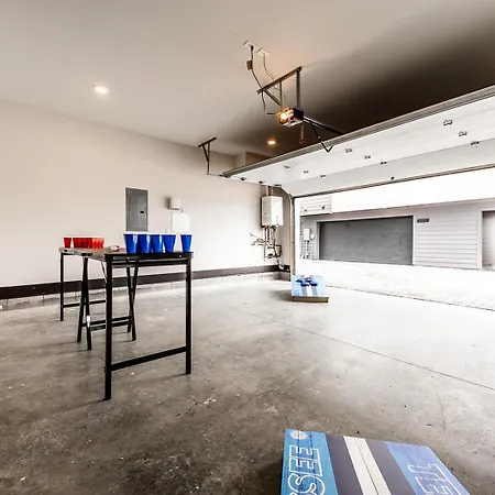 2 Luxe Gulch Homes - Rooftop Deck - Sleeps 24 *