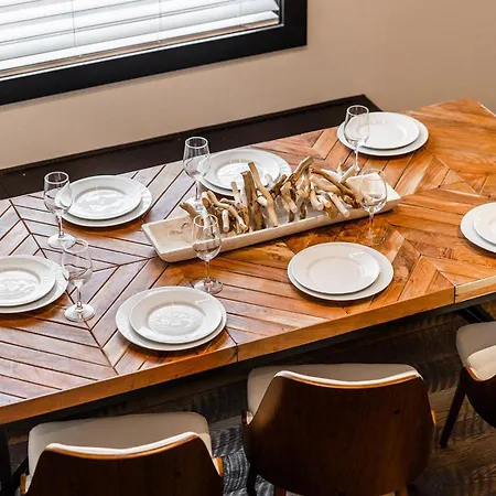2 Luxe Gulch Homes - Rooftop Deck - Sleeps 24