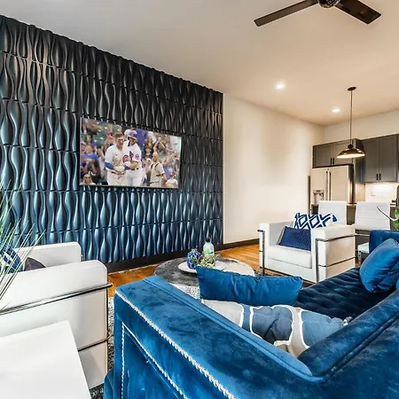 Holiday home 2 Luxe Gulch Homes - Rooftop Deck - Sleeps 24 *
