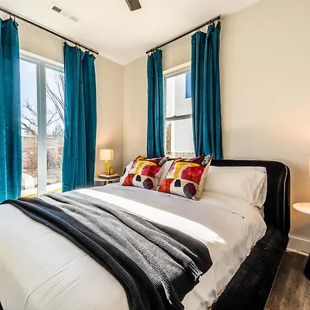 Holiday home Quadhouse - 4 Luxe Homes - 4 Private Rooftops Nashville