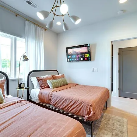 The Duo - 24 Beds & Stunning City Views Rare Find Holiday home
