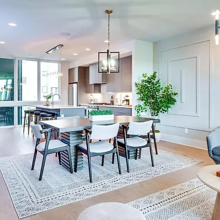 The Duo - 24 Beds & Stunning City Views Rare Find