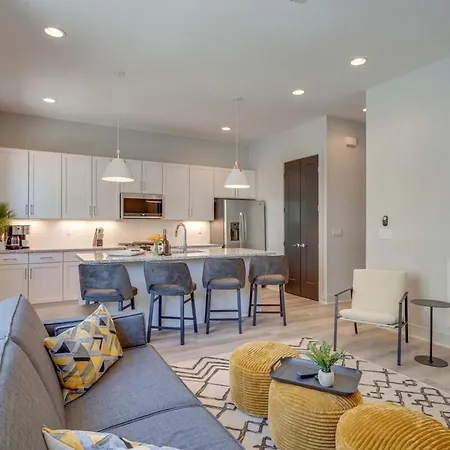New East Oasis 13beds Roofdeck Free Parking Holiday home