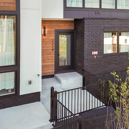 Holiday home Sky High Cowgirl Luxe 4br With Rooftopdeck Karaoke *