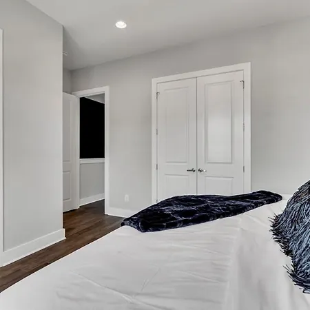 New Diva Retreat 13beds Rooftop Views Free Parking *