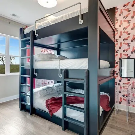 New Diva Retreat 13beds Rooftop Views Free Parking *