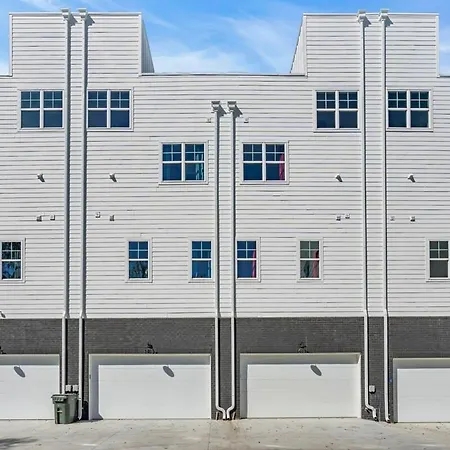 New Diva Retreat 13beds Rooftop Views Free Parking Holiday home Nashville