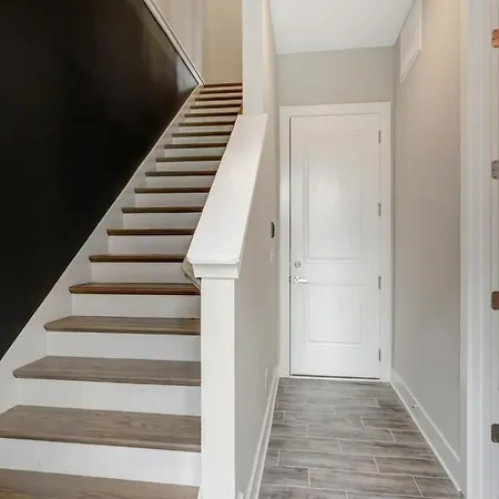 New Diva Retreat 13beds Rooftop Views Free Parking Holiday home *