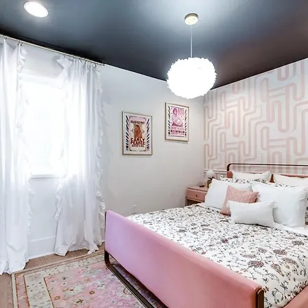 The Duo - 24 Beds & Stunning City Views Rare Find *