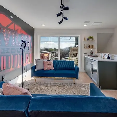 The Duo - 24 Beds & Stunning City Views Rare Find Holiday home