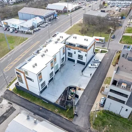 Holiday home The Duo - 24 Beds & Stunning City Views Rare Find