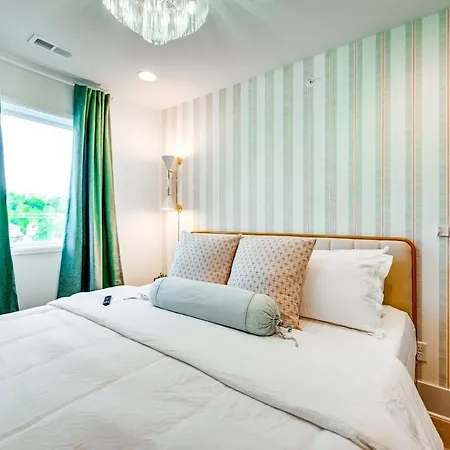 Holiday home The Duo - 24 Beds & Stunning City Views Rare Find *