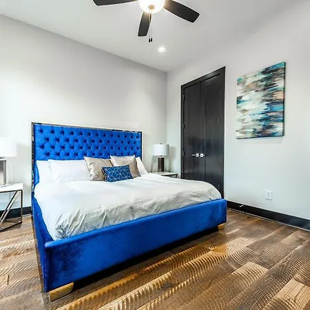 2 Luxe Gulch Homes - Rooftop Deck - Sleeps 24 * Nashville