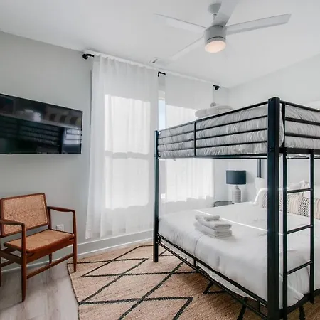 East Nash Double - 26 Beds Fast *