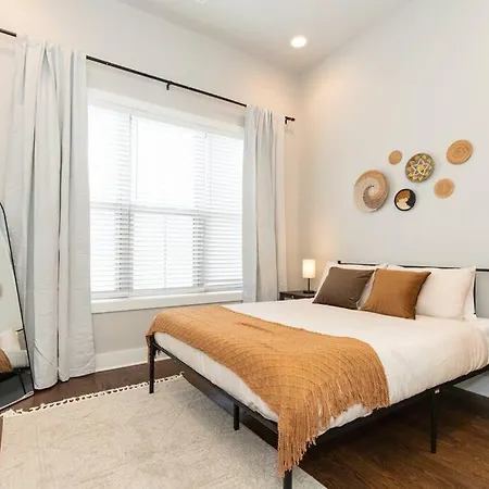 Holiday home Luxurious Retreat * King Bed * Game