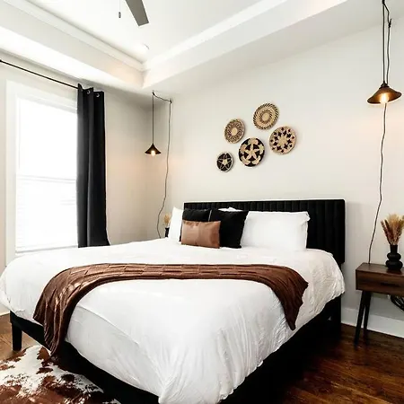 Holiday home Luxurious Retreat * King Bed * Game