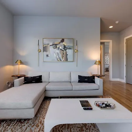 Rooftop Skyline Views Dt Nash Sleeps 12 * Nashville