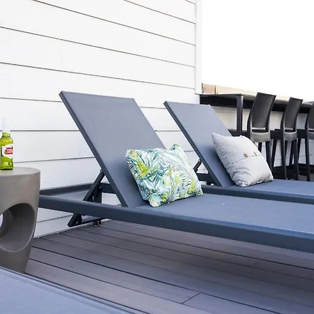 Rooftop Skyline Views Dt Nash Sleeps 12