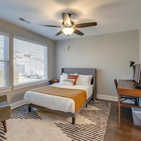 Cozy 2 Bed Twnhse Close 2 Dt Sleeps 4 Holiday home Nashville