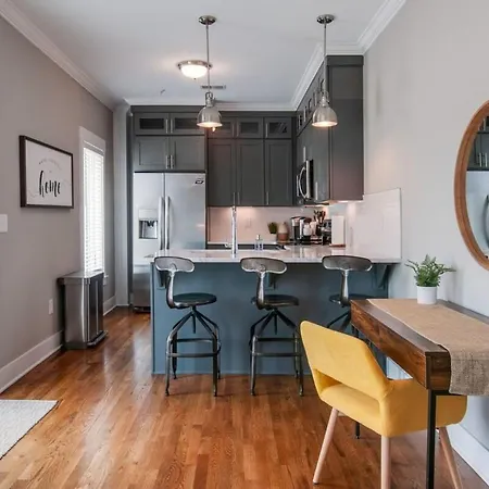 New With 2 King Beds Walk To Bars Apartment Nashville