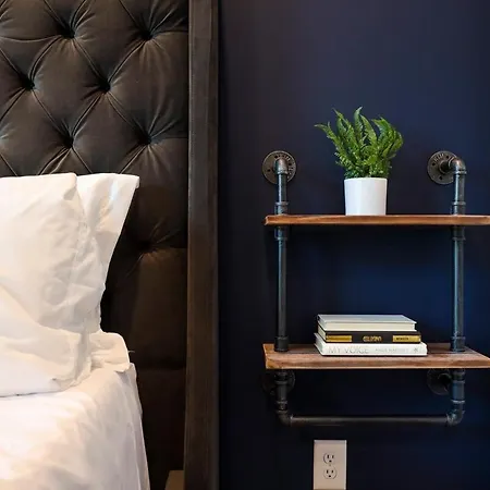 New Lux Townhome 6 Mins To Dt Rooftop Sleeps 12 *