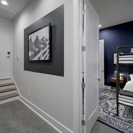 New Lux Townhome 6 Mins To Dt Rooftop Sleeps 12 Nashville