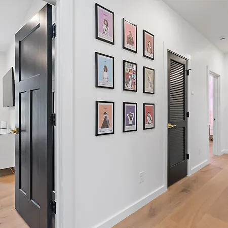 Holiday home Music Row Townhome *