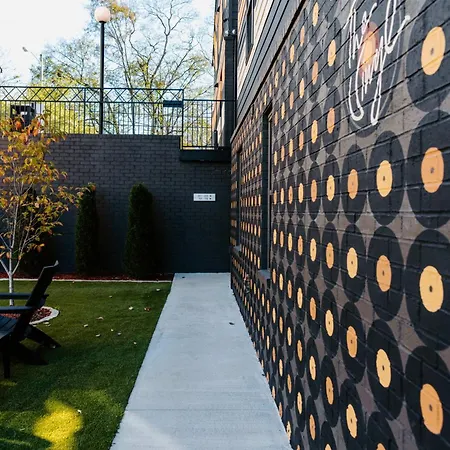 The Vinyl At Music Row - 1 Bedroom Apartment