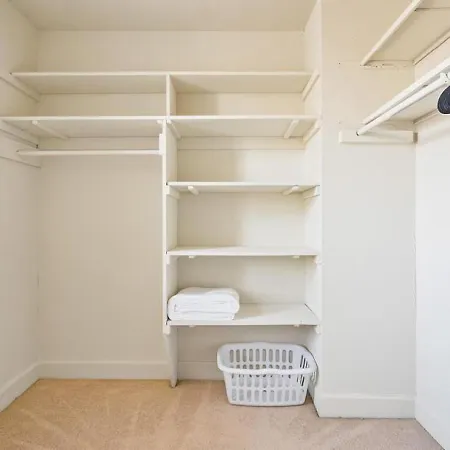 Apartment Landing - Modern With Amazing Amenities Nashville