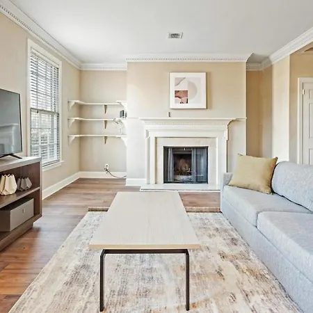 Apartment Landing - Modern With Amazing Amenities