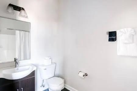 Apartment Two Cozysuites Bold Music Row In *