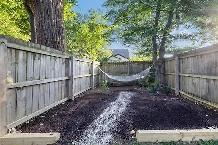 The Maple House - Huge Backyard & Mins To Broadway Nashville